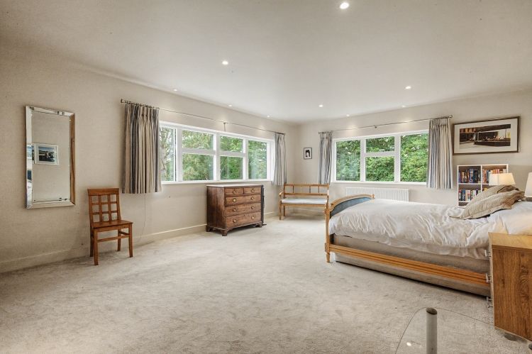 Property photo 2 of 20 331391