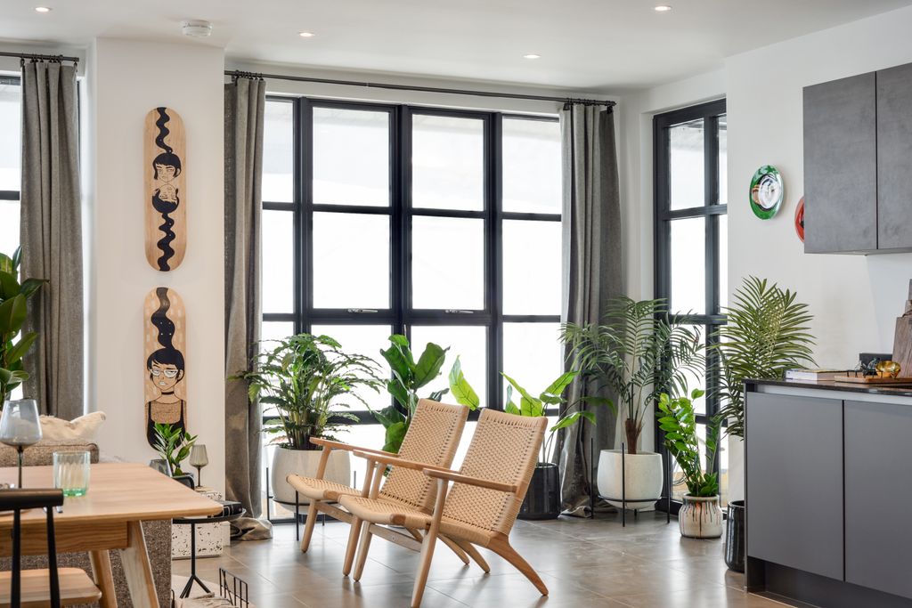 Property photo 2 of 5 Bagel Factory Show Flat Ph26.Jpg