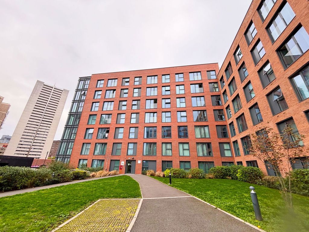 Property photo 1 of 8