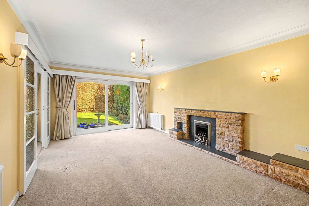 Property photo 3 of 12