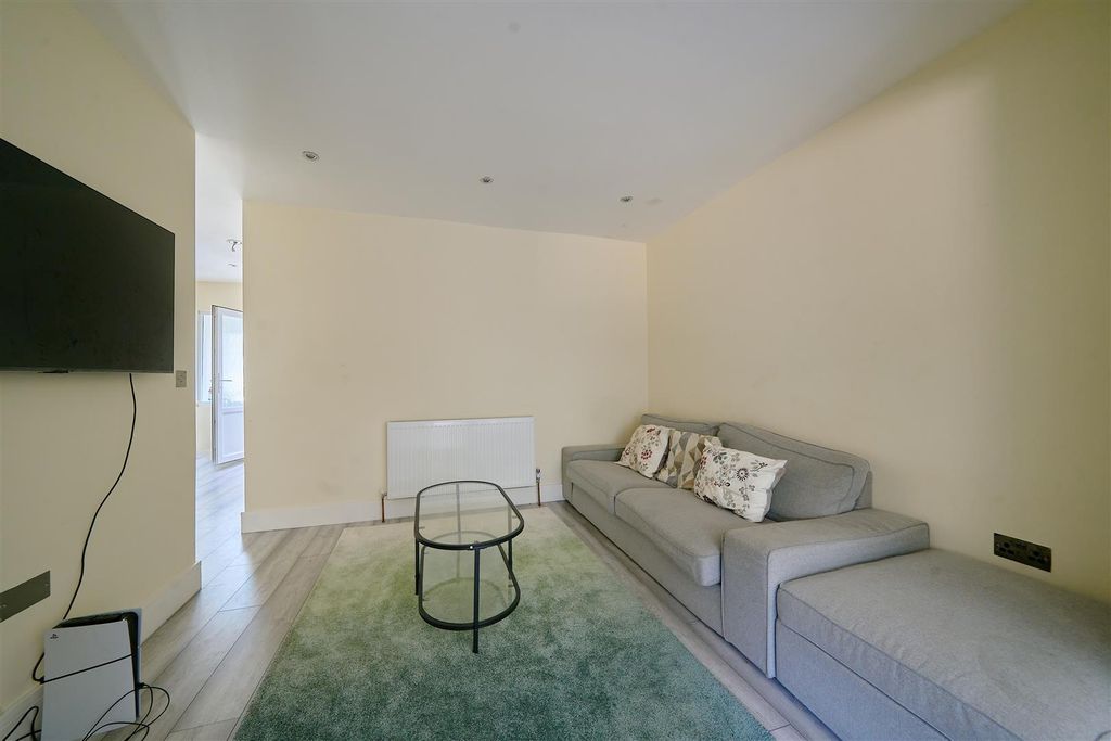 Property photo 3 of 15 03.Jpg