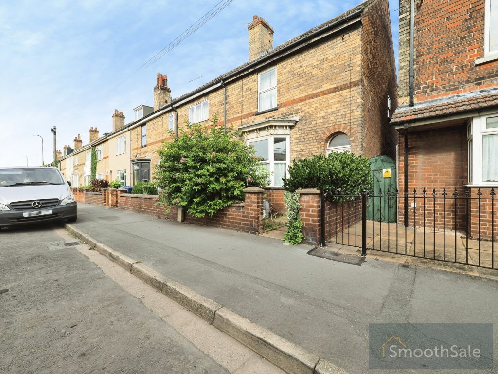Property photo 3 of 32