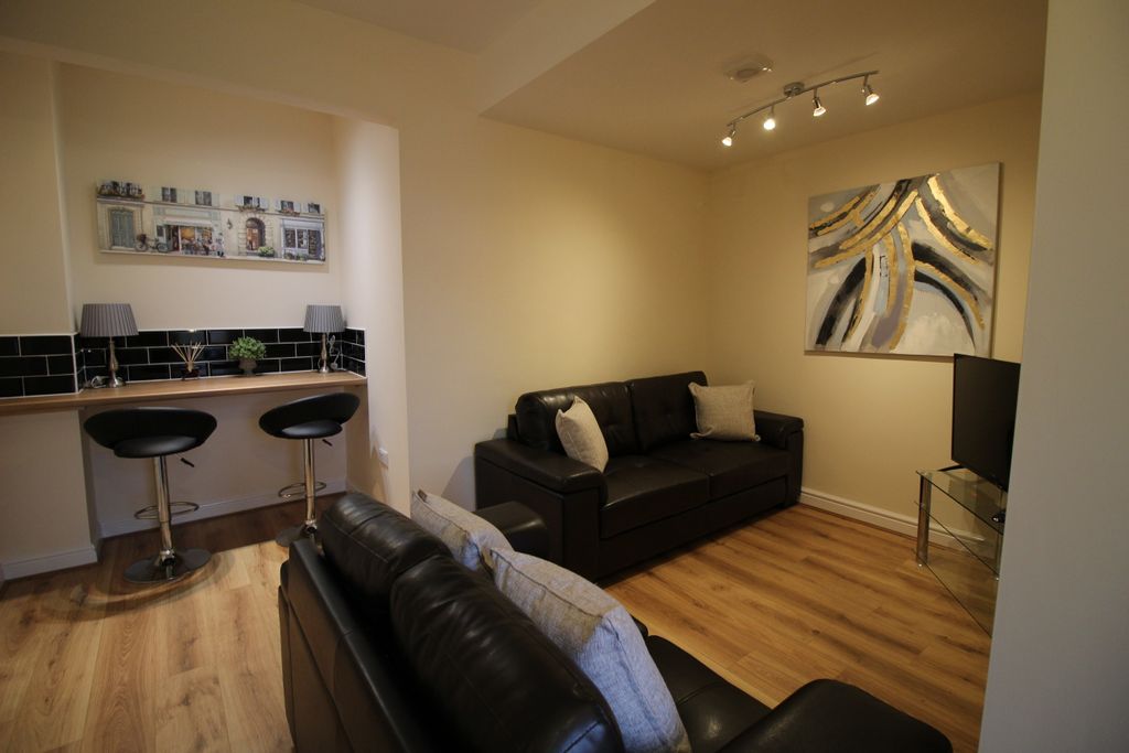 Property photo 1 of 3