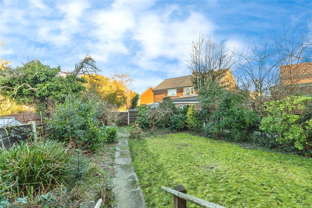 Property photo 3 of 22 Picture No. 09