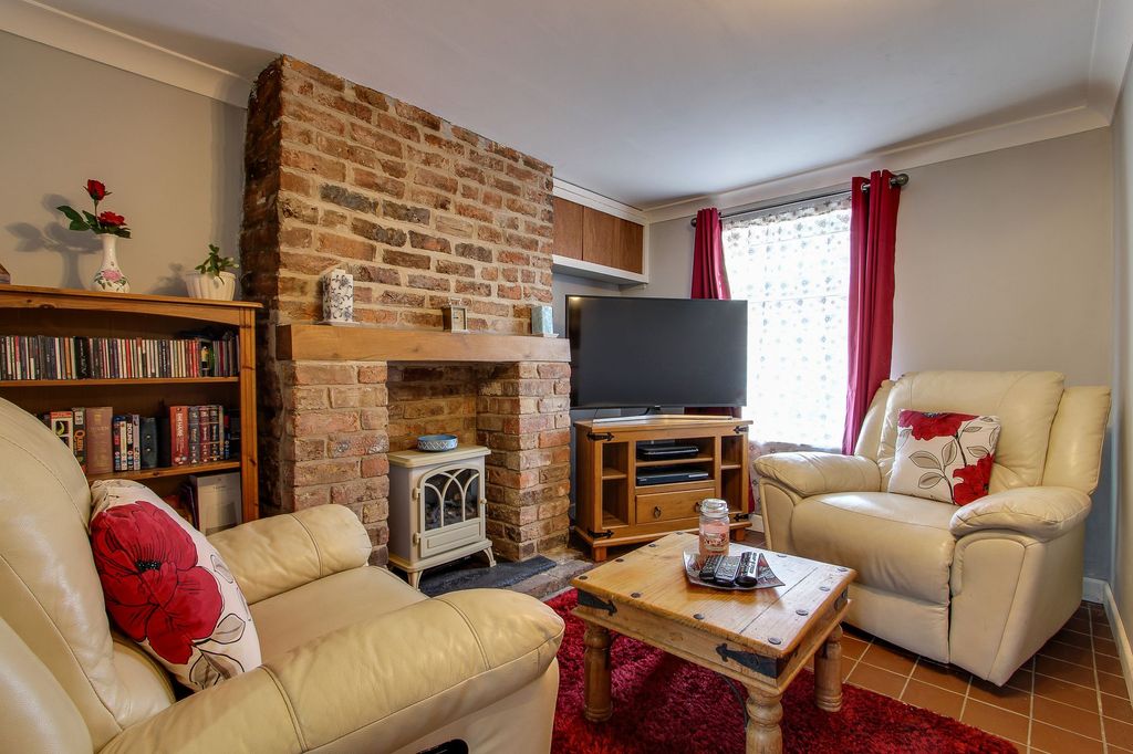 Property photo 2 of 22