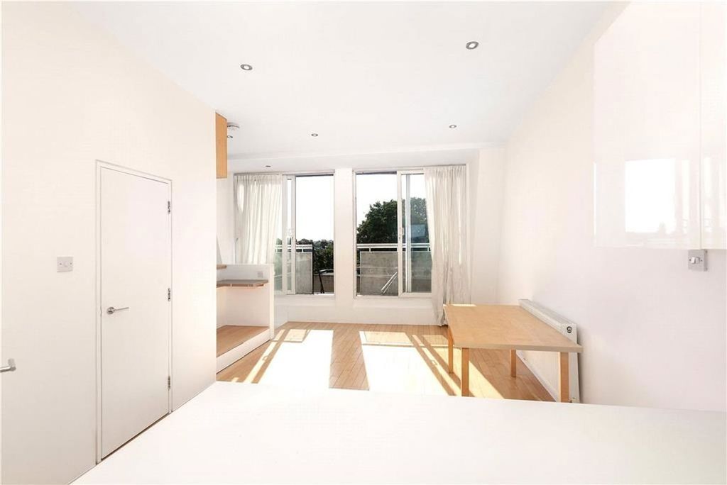Property photo 2 of 6