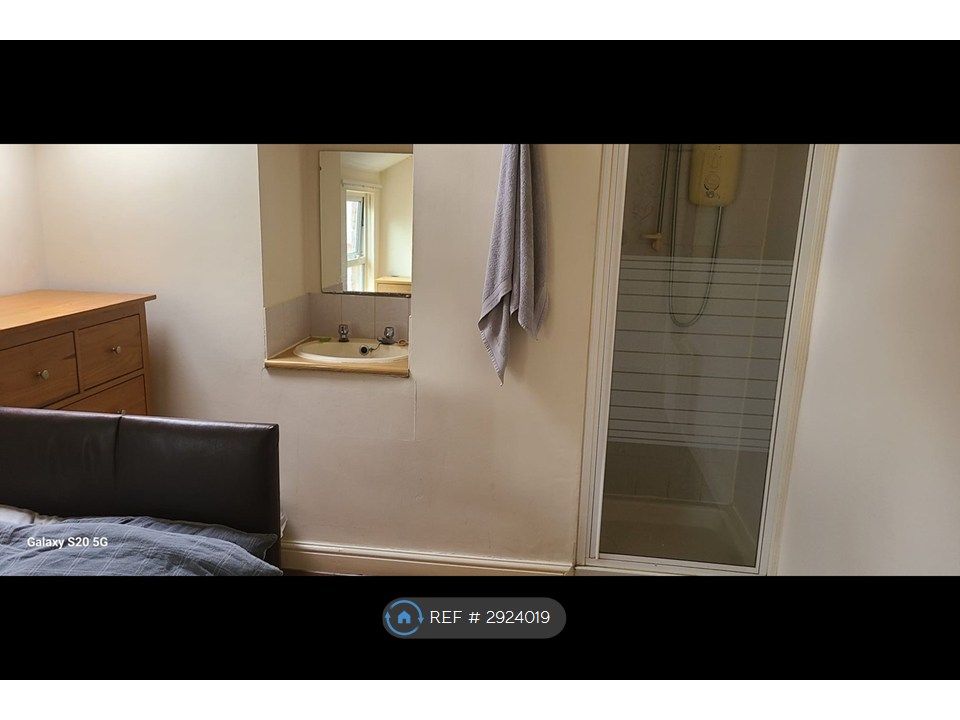 Property photo 1 of 2