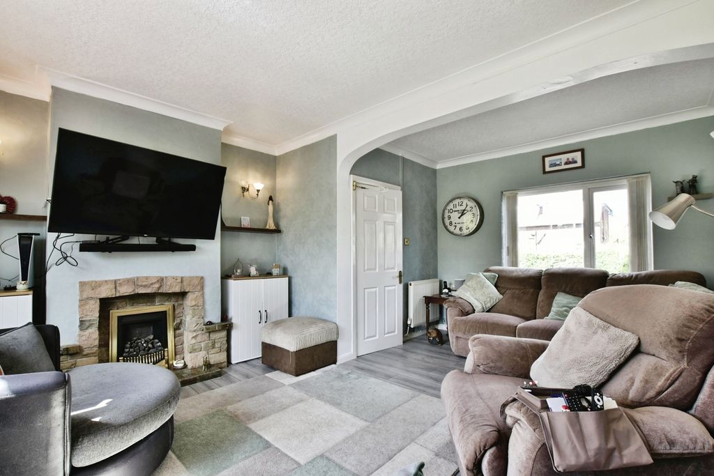 Property photo 2 of 15 Pbox-Img.Jpg