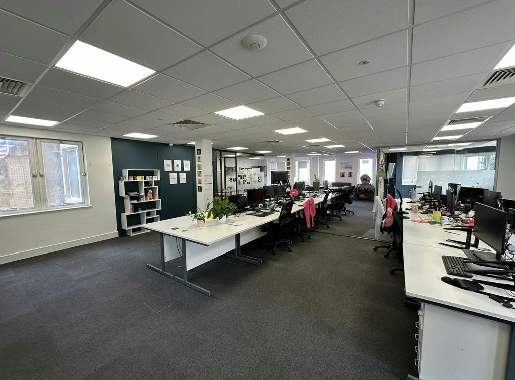 Property photo 2 of 5 Castle Square