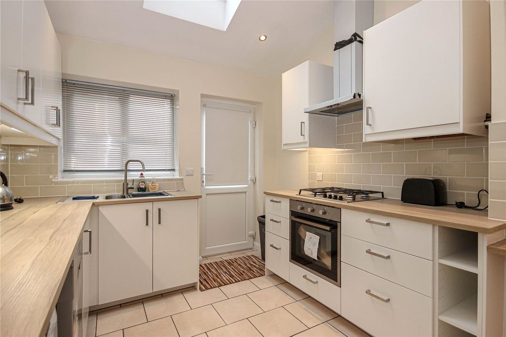 Property photo 1 of 16 Picture No. 14