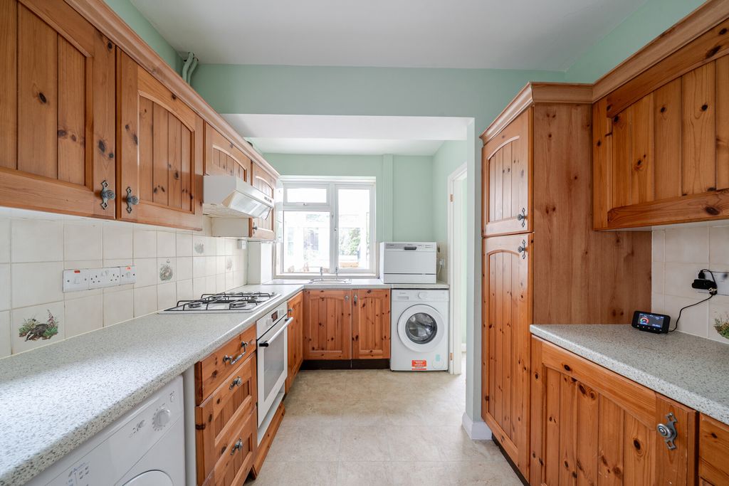 Property photo 3 of 22 Kitchen