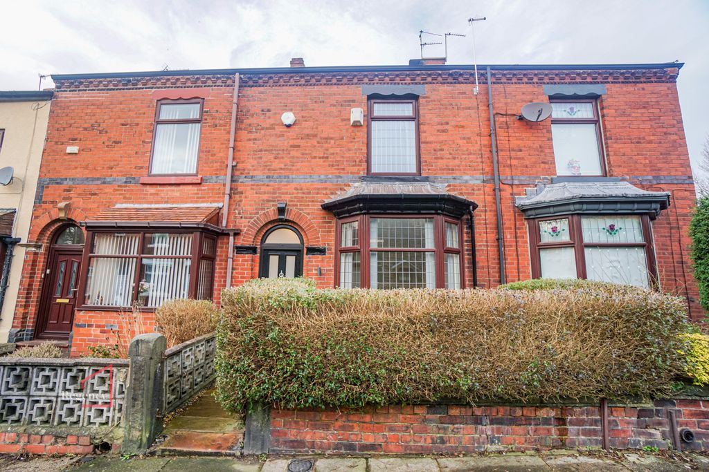 Property photo 1 of 14 Photo 12