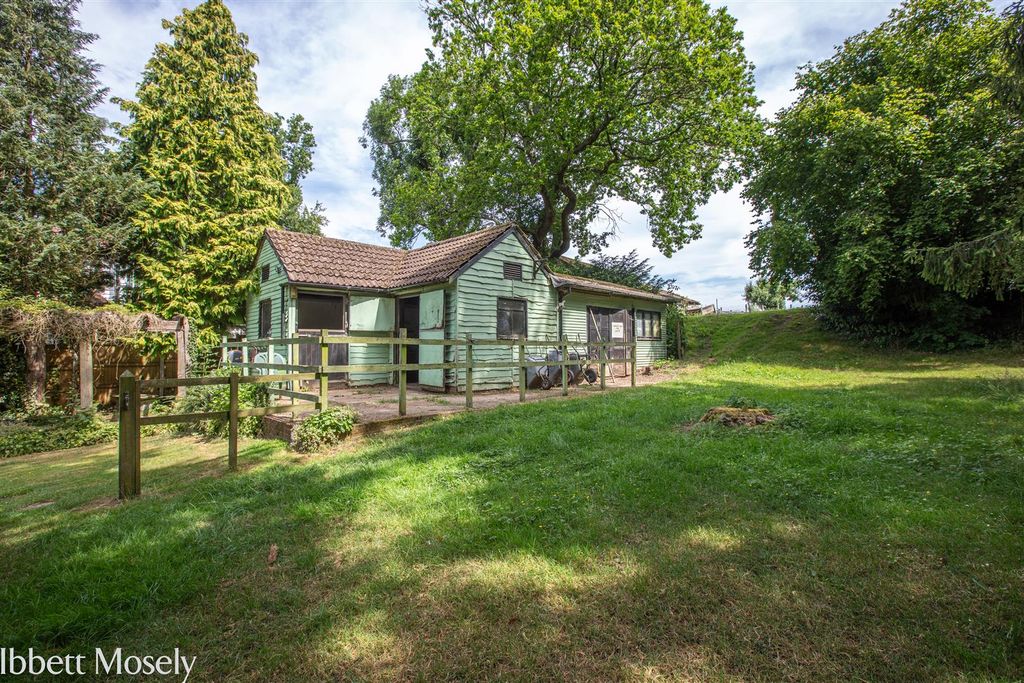 Property photo 2 of 17 11 Stables.Jpg