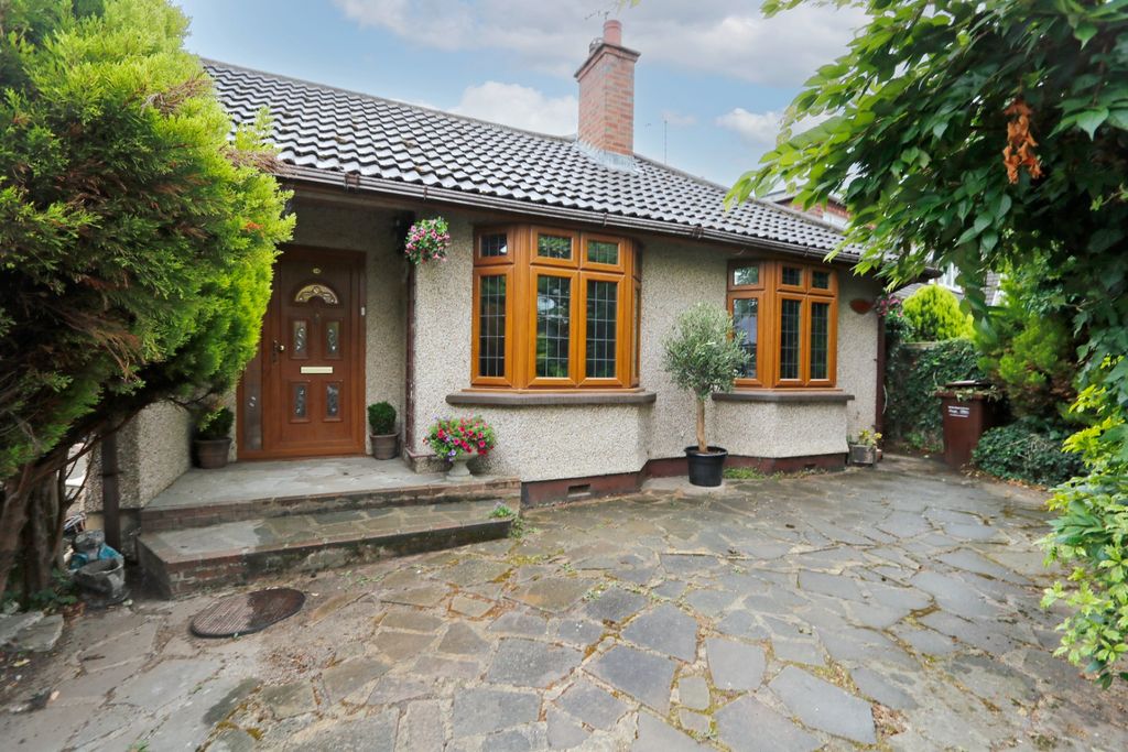 Property photo 1 of 17 4324040