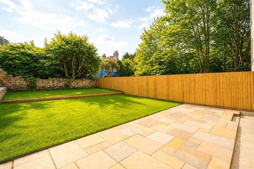 Property photo 2 of 11 Picture No. 16