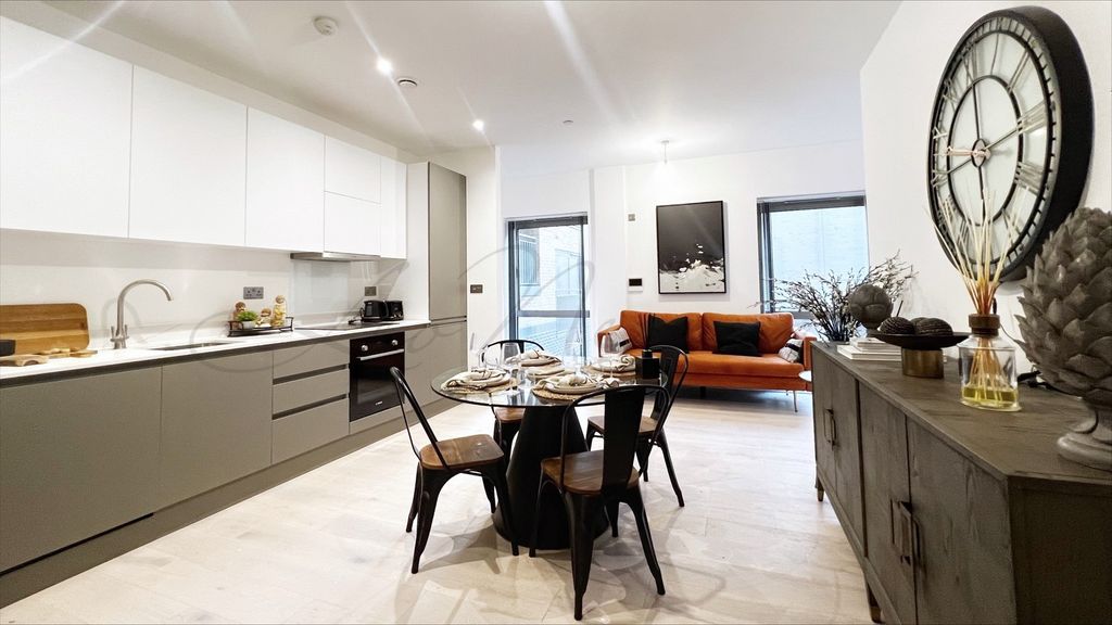 Property photo 1 of 9