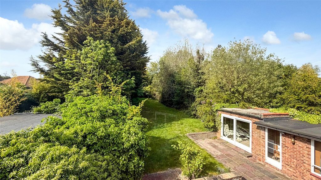 Property photo 2 of 17 Picture No. 63