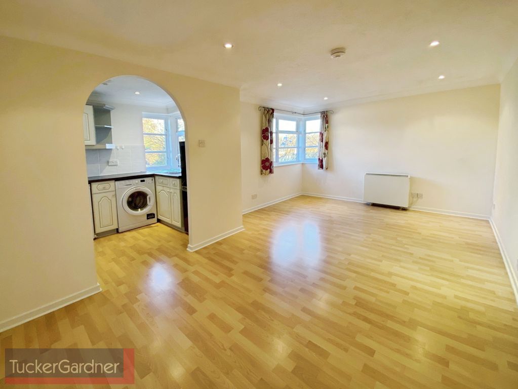 Property photo 3 of 6