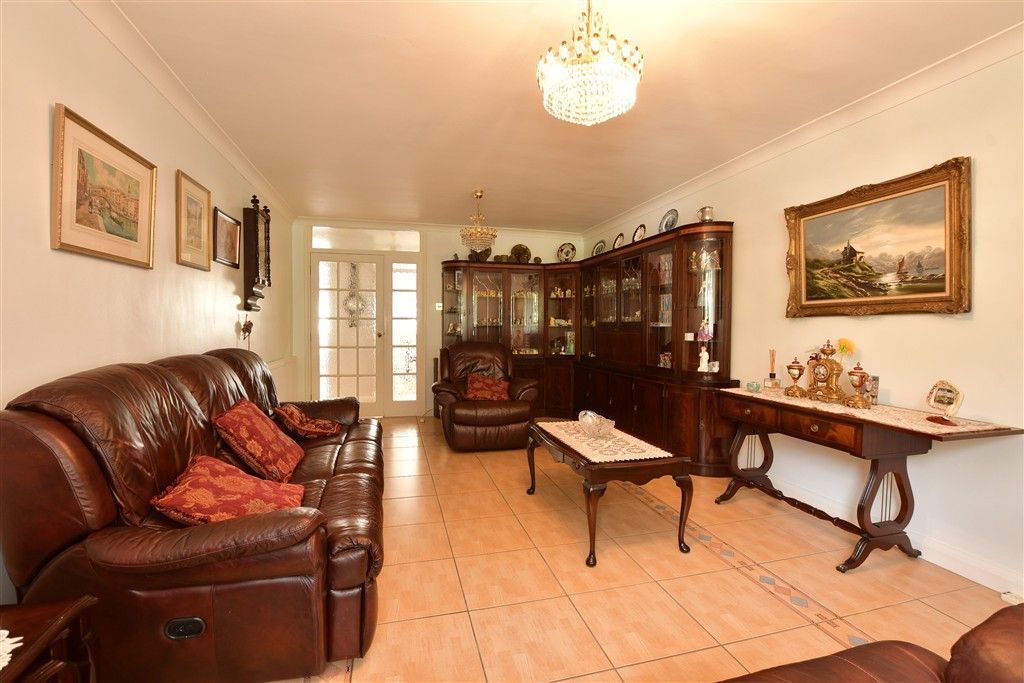 Property photo 2 of 9 Lounge/Dining Room