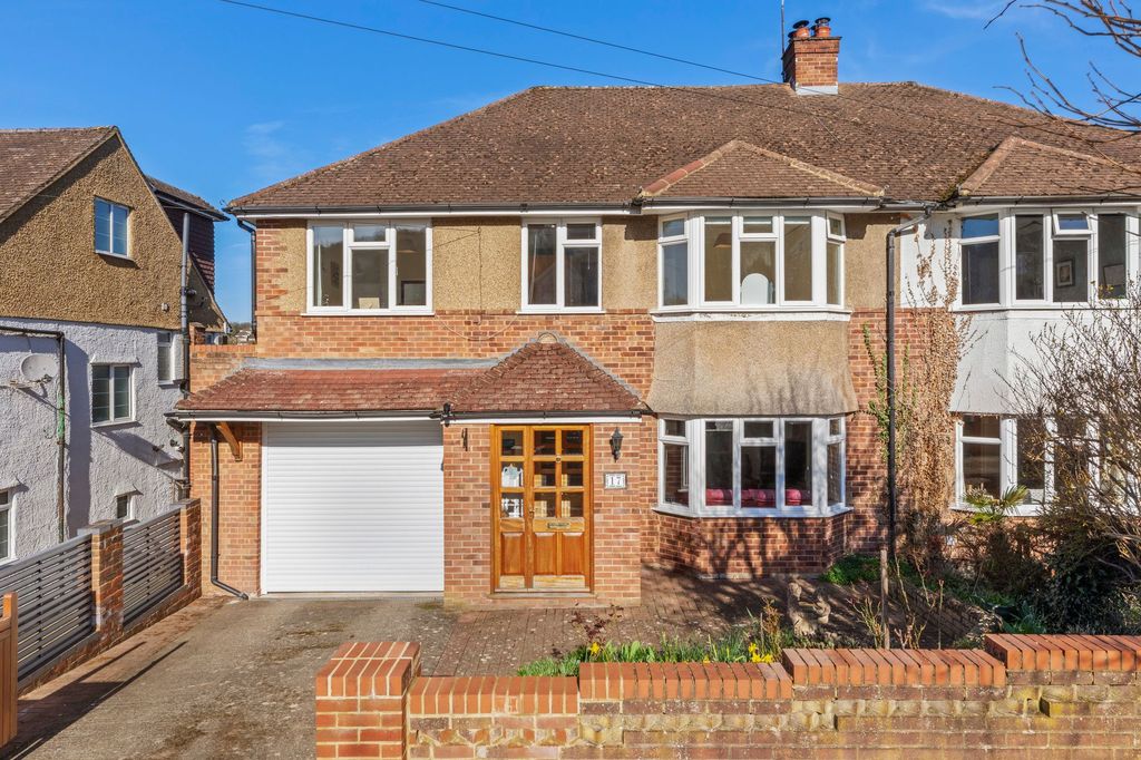 Property photo 1 of 18