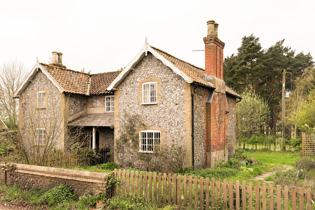 Property photo 1 of 30 339601 - Facadeedit11.Jpg
