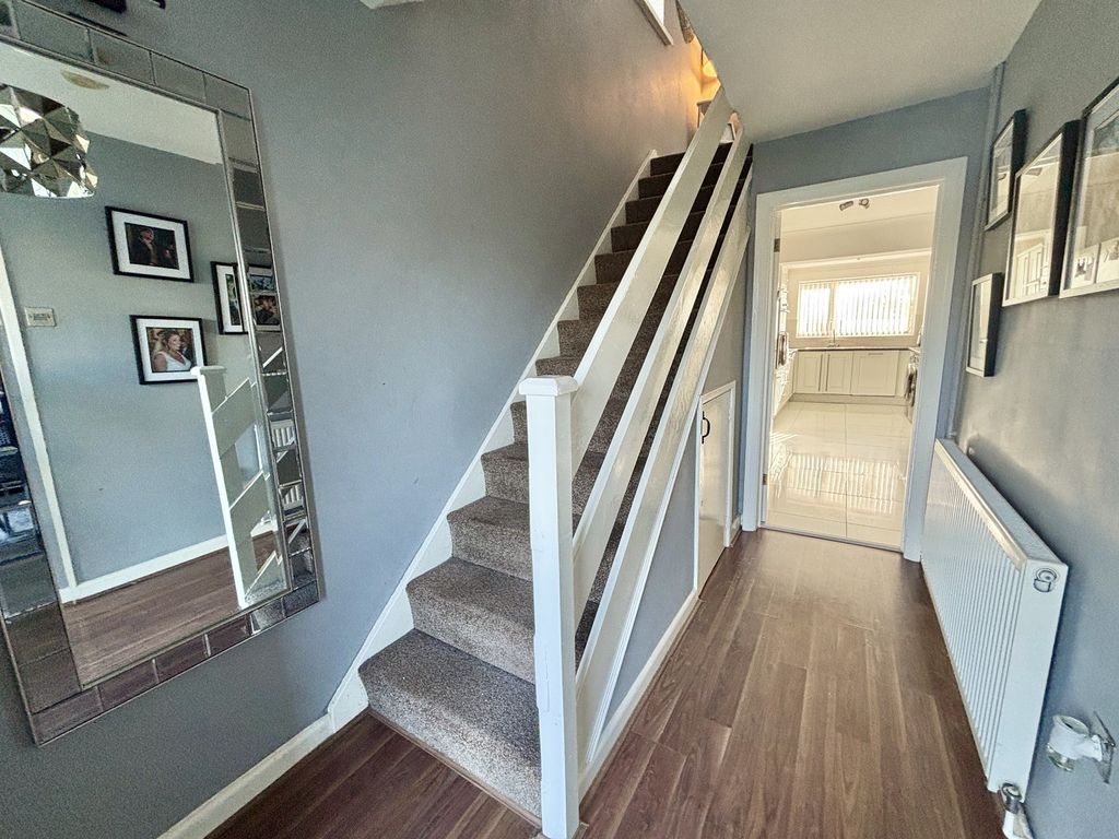 Property photo 2 of 31 Hall