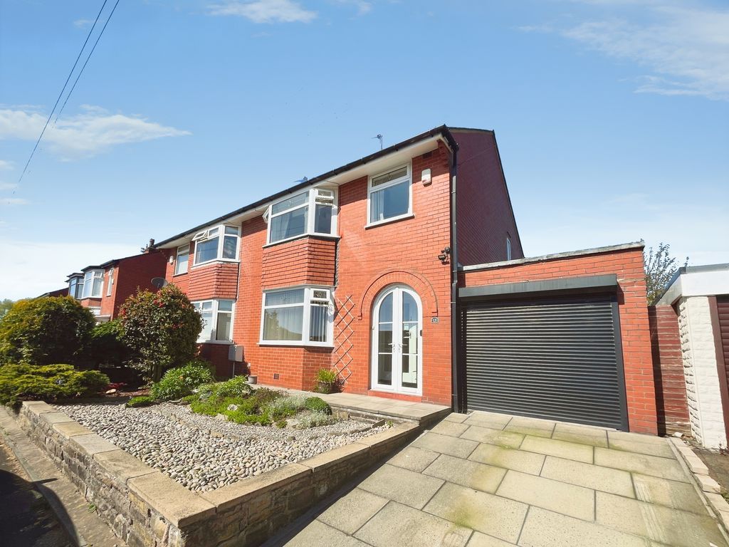 Property photo 1 of 19 External