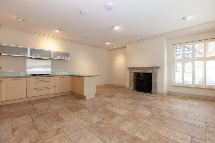 Property photo 3 of 9 214038