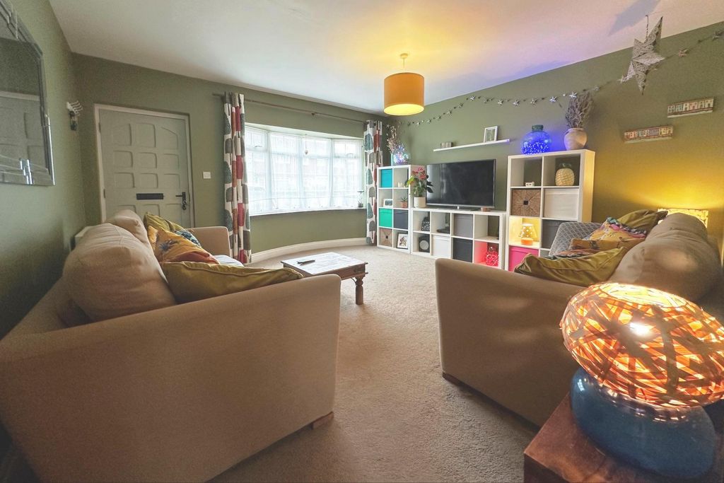 Property photo 2 of 14 Photo 12