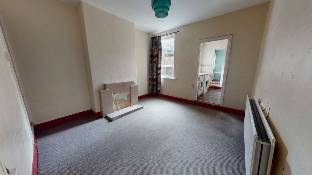 Property photo 3 of 9