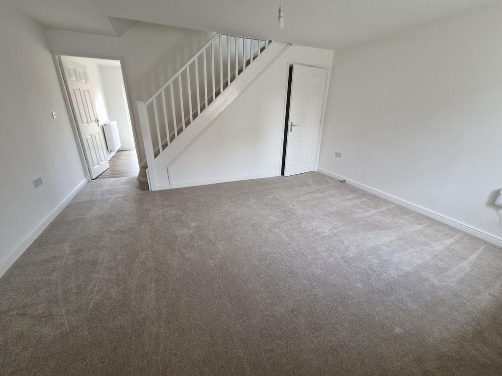 Property photo 3 of 12 Image