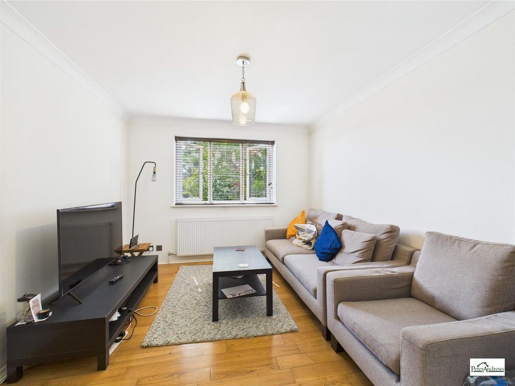 Property photo 2 of 13 Cam02085G0-Pr0168-Still006.Jpg