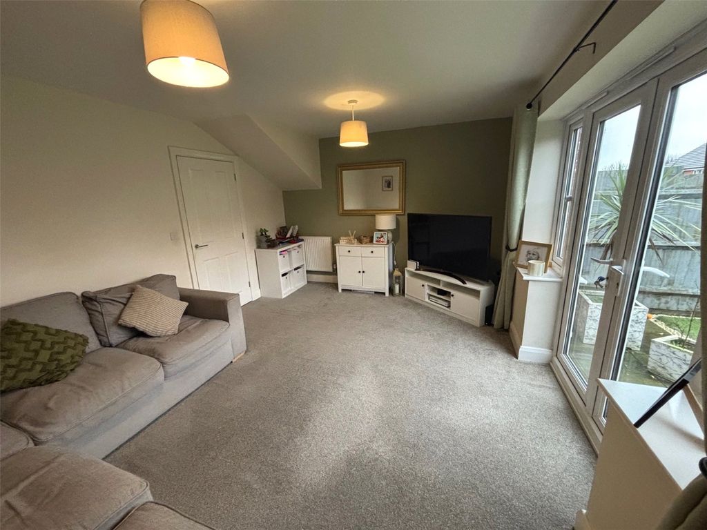 Property photo 2 of 14 Picture No. 27