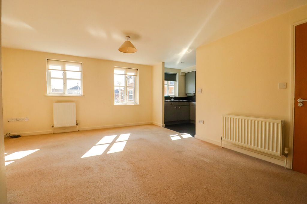 Property photo 2 of 8 Picture No. 22