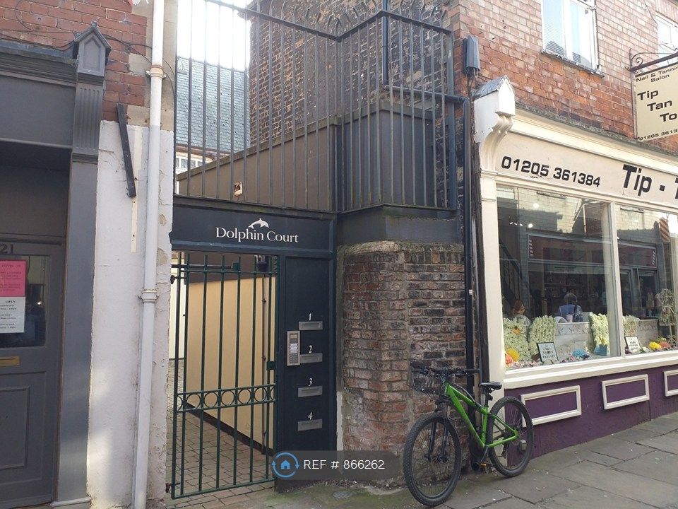 Property photo 3 of 10 Security Gate