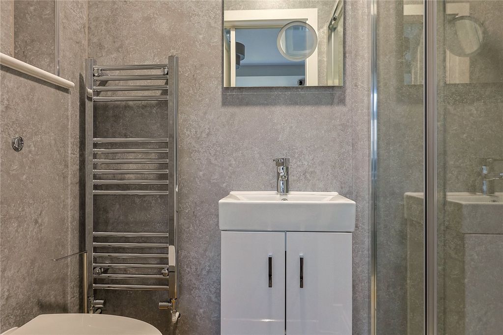 Property photo 3 of 11 Shower Room