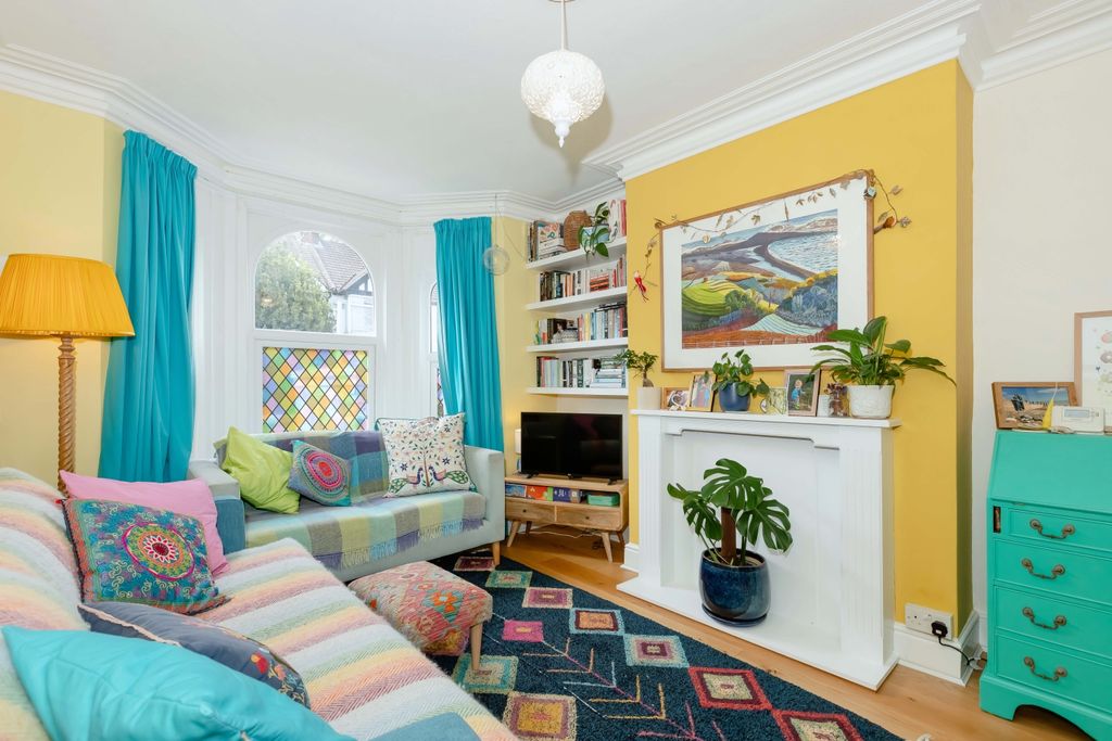 Property photo 3 of 21 Pavilion Rd_8