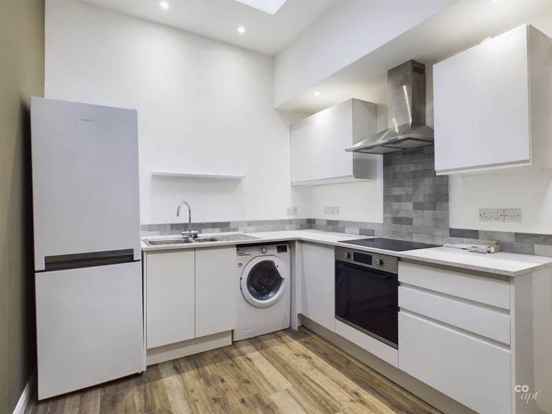 Property photo 3 of 6 Kitchen