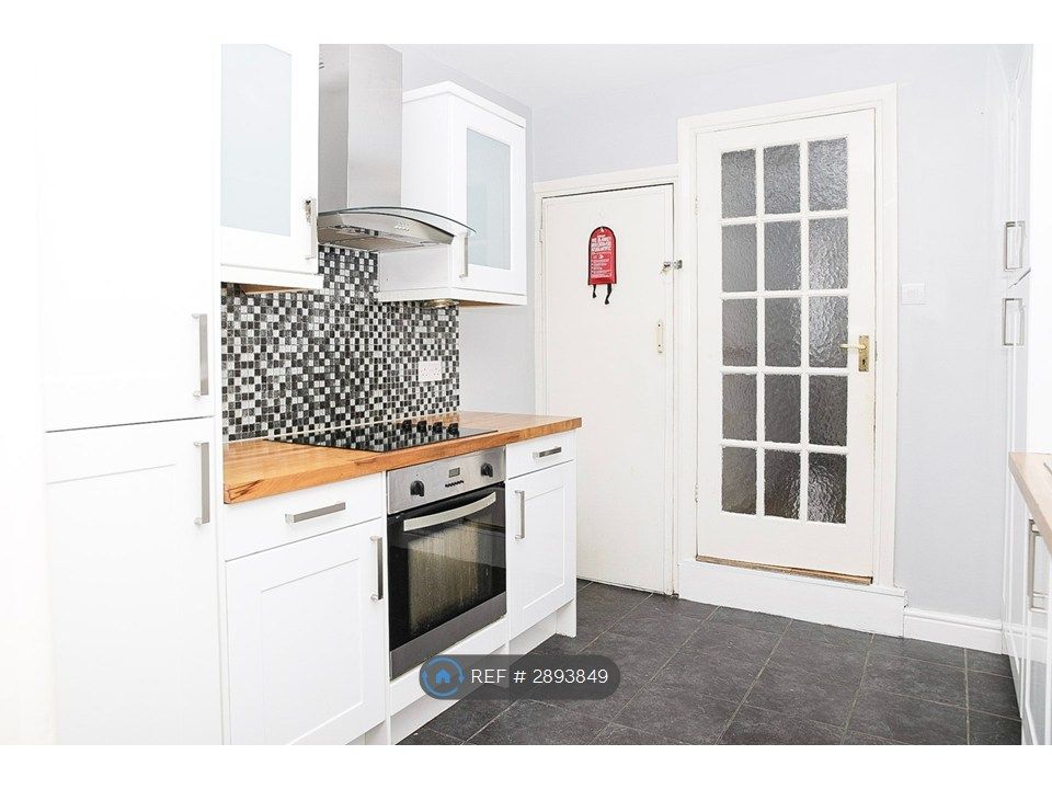 Property photo 1 of 15 Kitchen