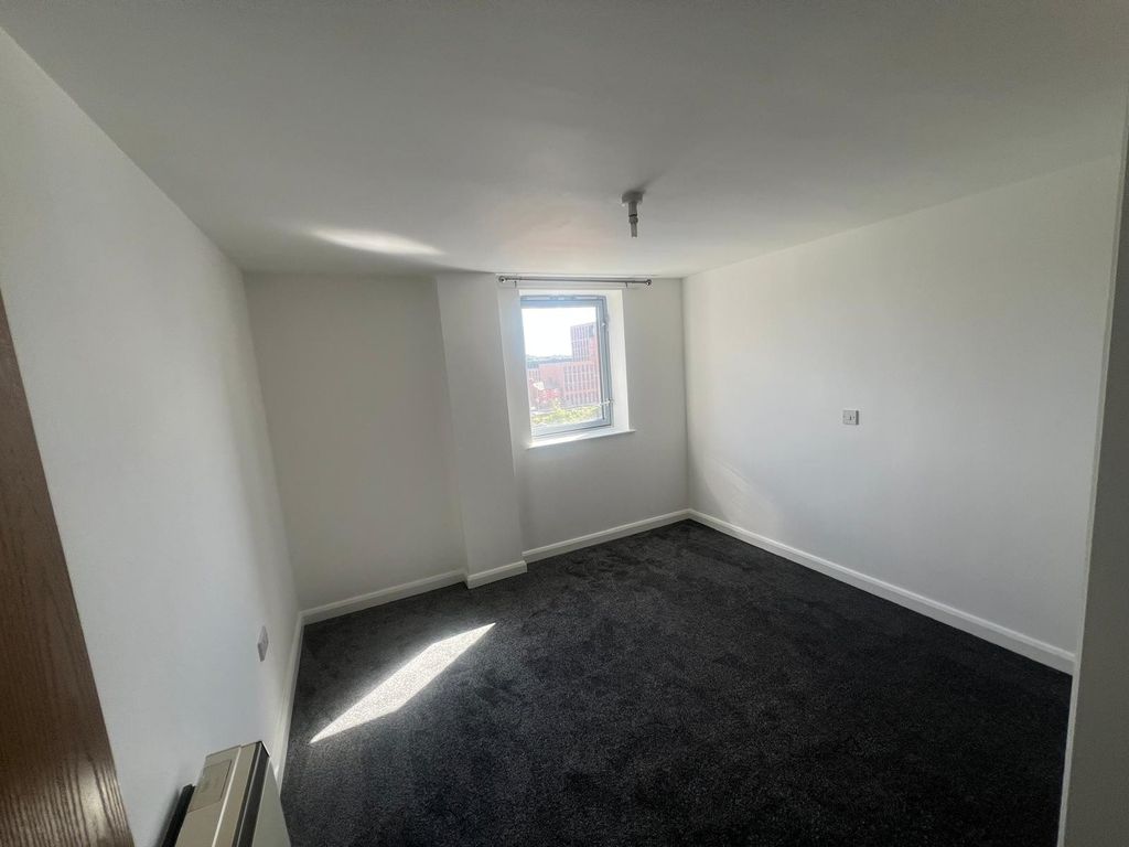 Property photo 3 of 5