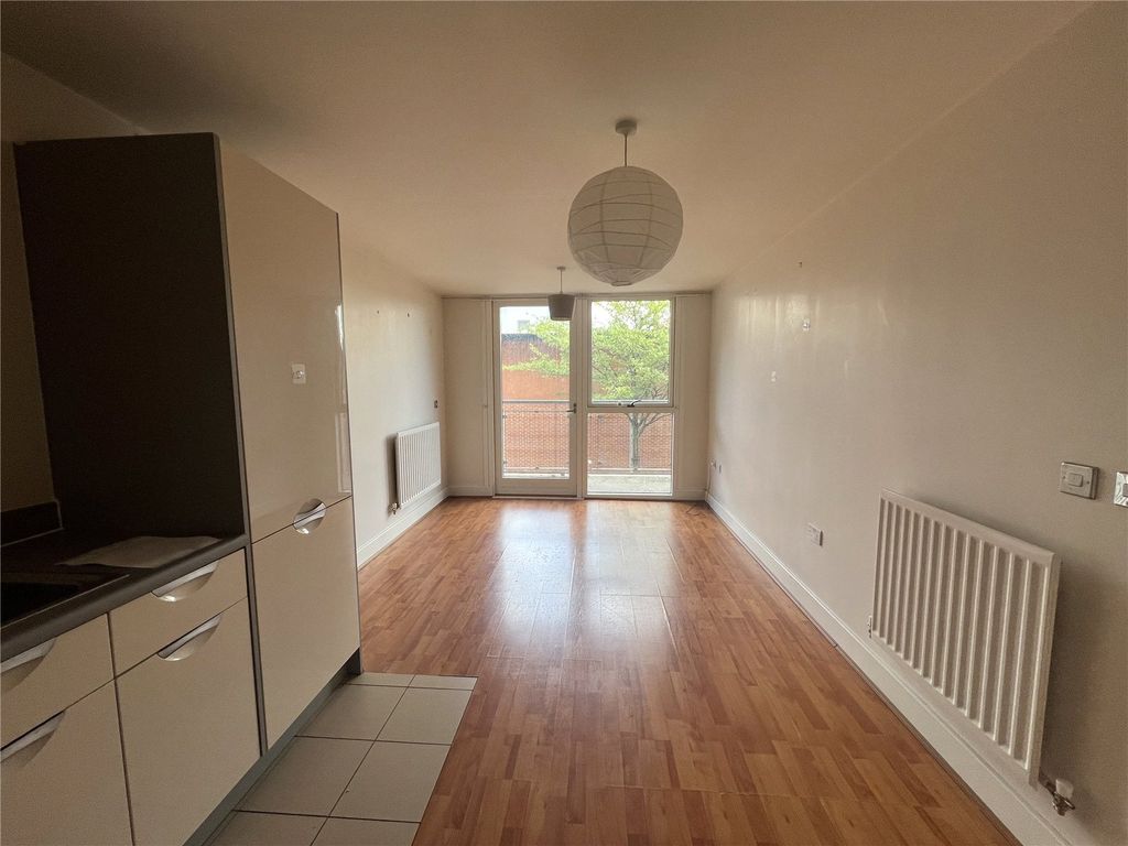 Property photo 3 of 6 Picture No. 05