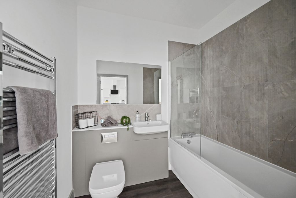 Property photo 3 of 10 Balcony