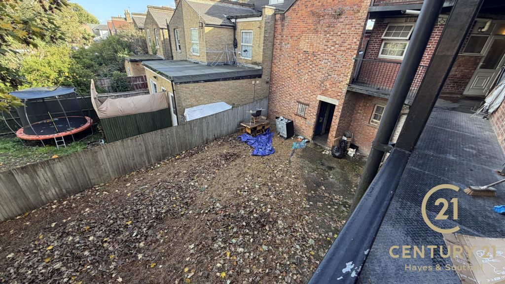 Property photo 3 of 7