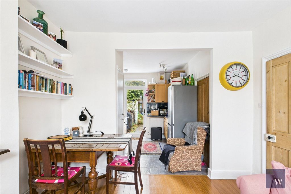 Property photo 3 of 16 Picture No. 19