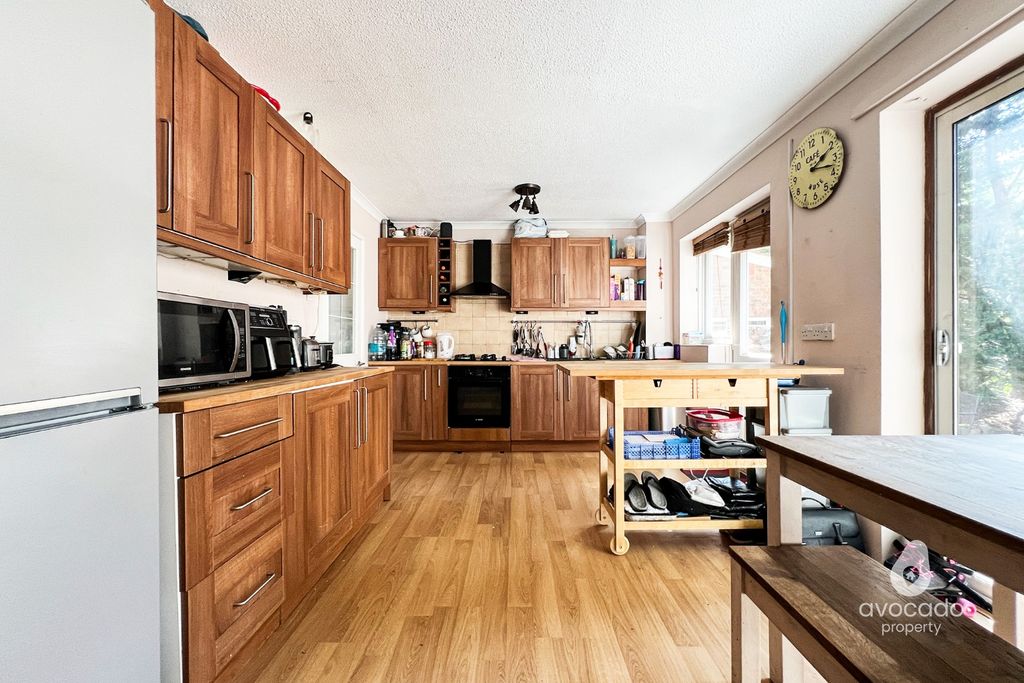 Property photo 3 of 10 3048942
