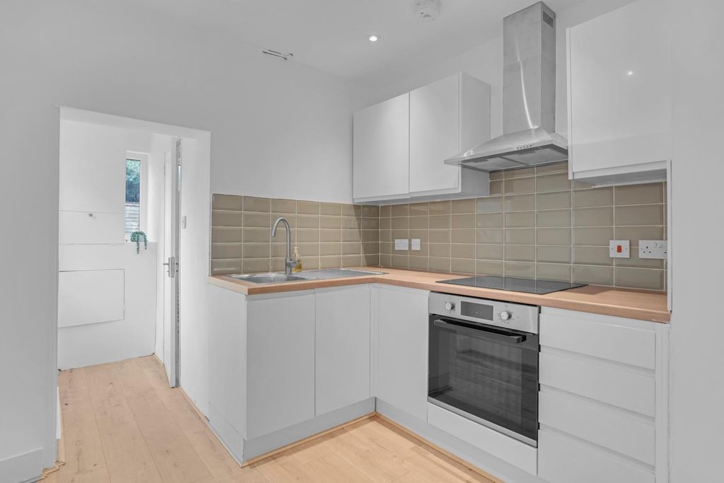 Property photo 2 of 9 Dsc03446.Jpg