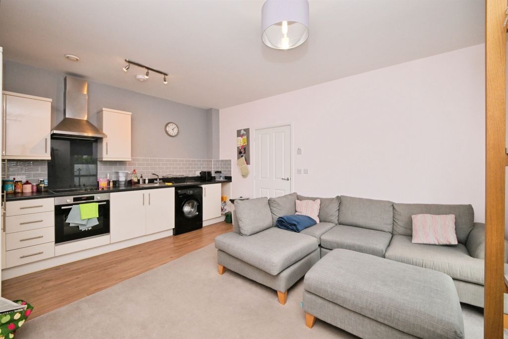 Property photo 3 of 18
