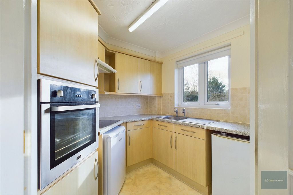 Property photo 3 of 12 Picture No. 17