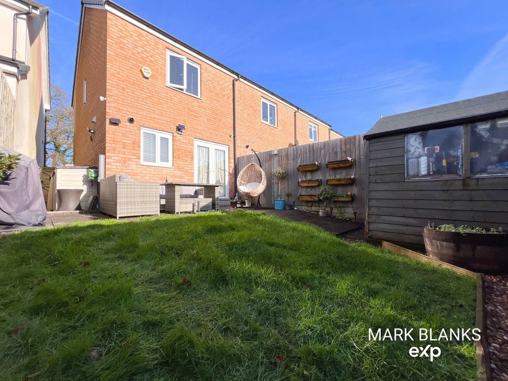 Property photo 2 of 18