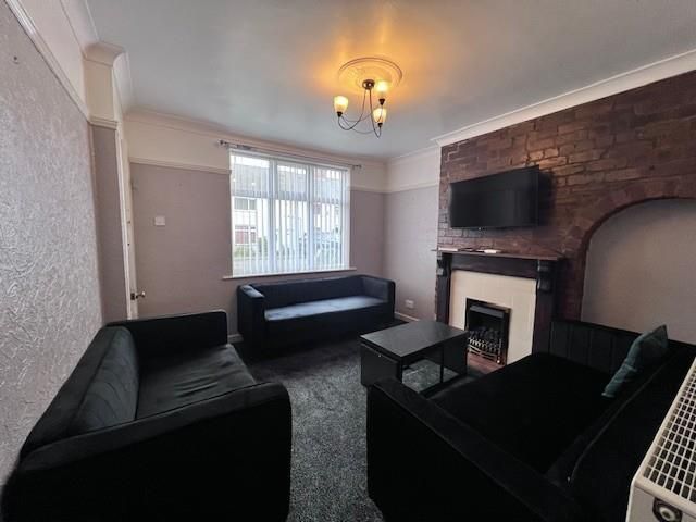 Property photo 2 of 9 Lounge.Jpg